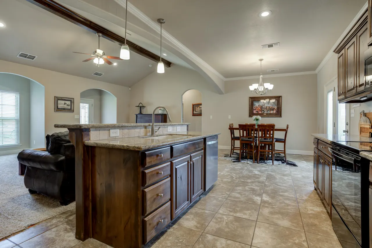 Photo 13 — 5107 Kemper Street, Lubbock, TX 79416