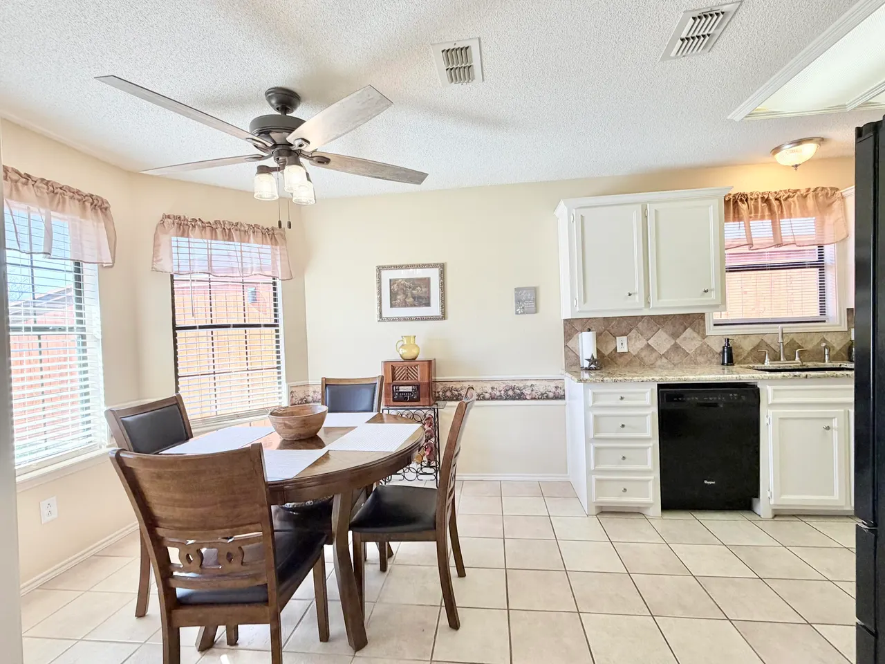 Photo 10 — 2214 95th Street, Lubbock, TX 79423