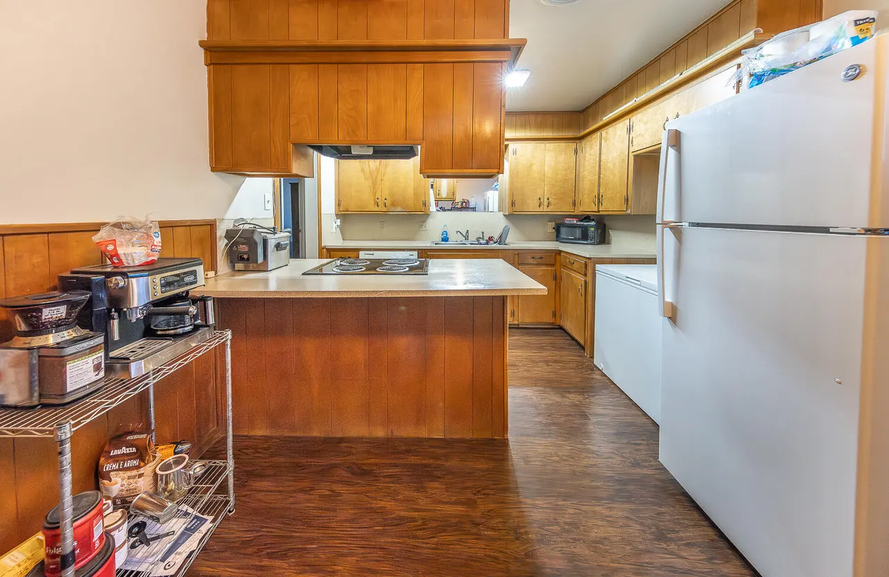Photo 6 — 2408 33rd Street, Lubbock, TX 79411