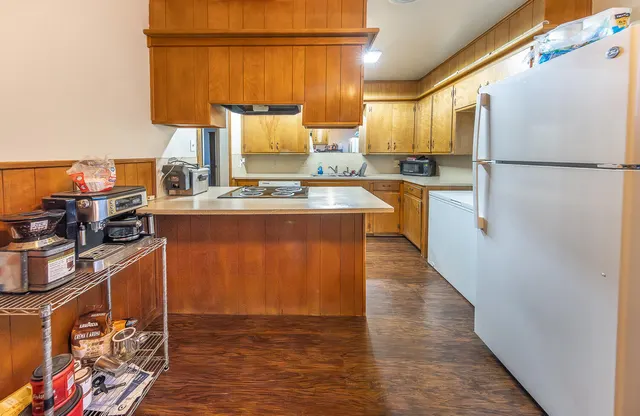 Photo 6 — 2408 33rd Street, Lubbock, TX 79411