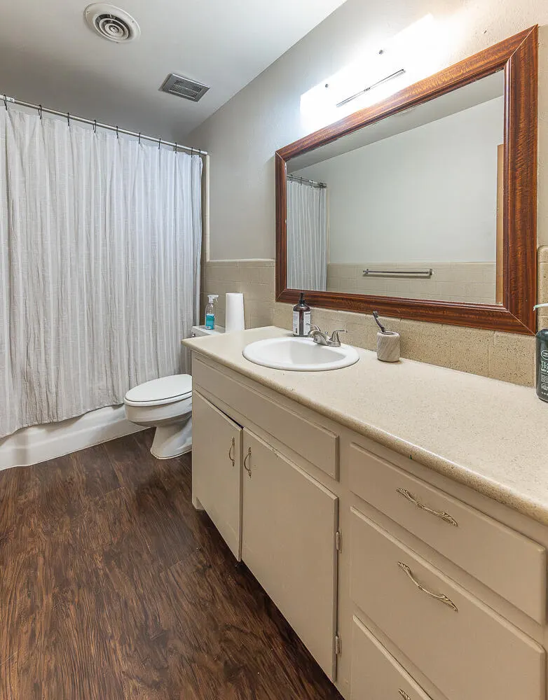 Photo 13 — 2408 33rd Street, Lubbock, TX 79411