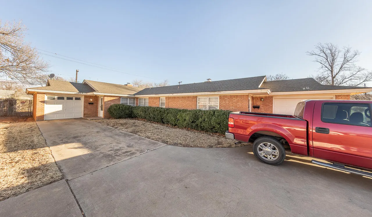 Photo 16 — 2408 33rd Street, Lubbock, TX 79411
