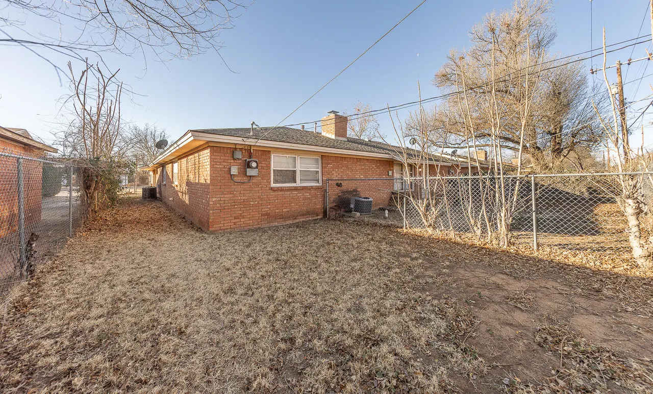 Photo 30 — 2408 33rd Street, Lubbock, TX 79411