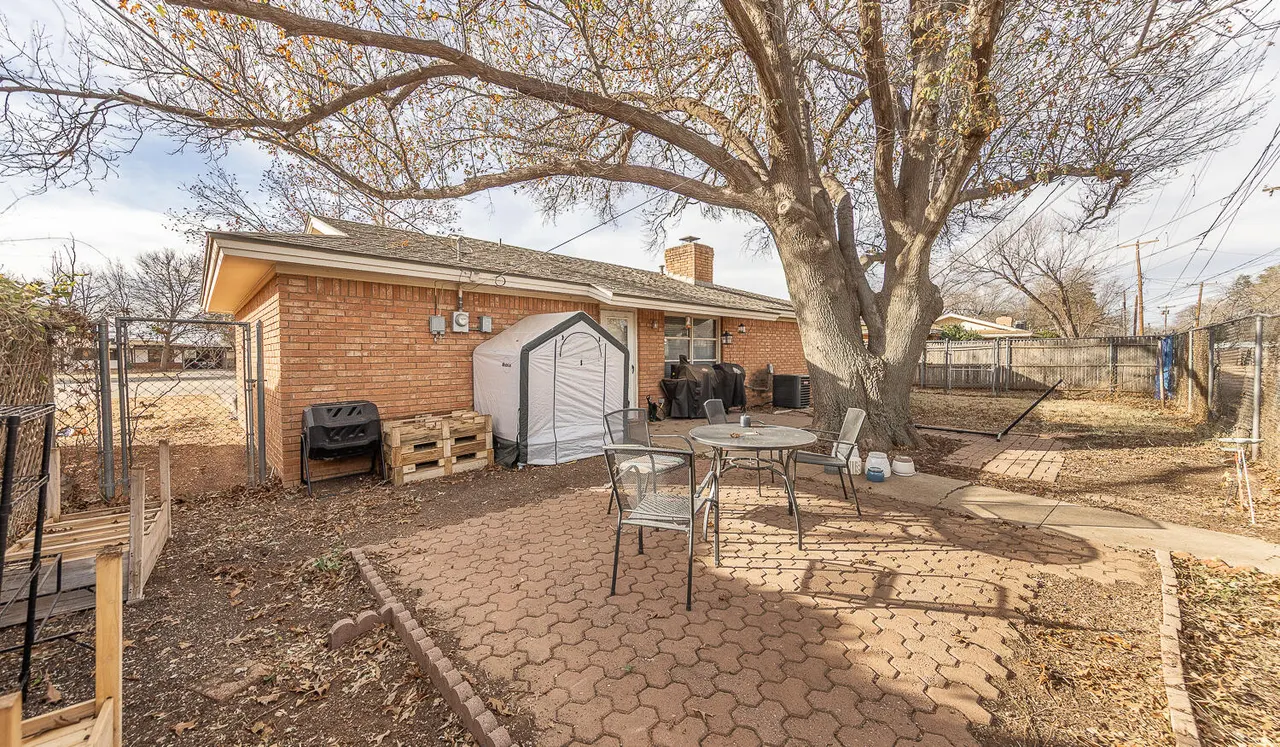 Photo 2 — 2410 33rd Street, Lubbock, TX 79411