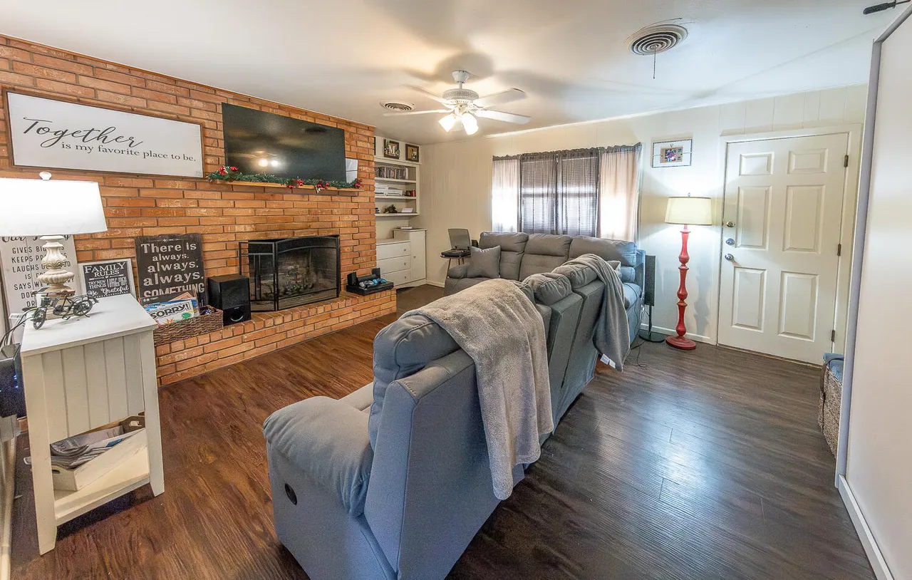 Photo 5 — 2412 33rd Street, Lubbock, TX 79411