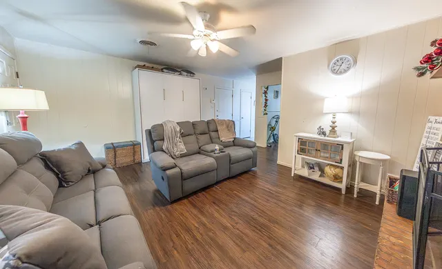 Photo 6 — 2412 33rd Street, Lubbock, TX 79411