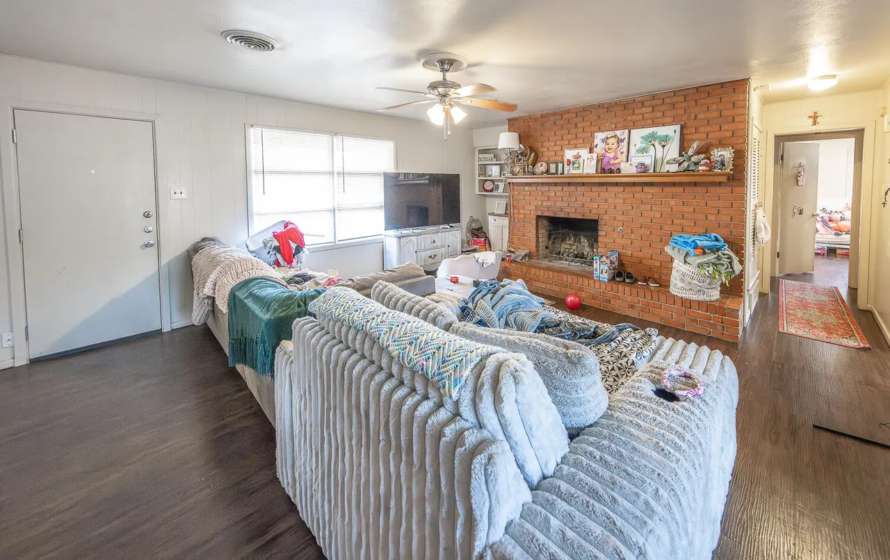 Photo 19 — 2412 33rd Street, Lubbock, TX 79411
