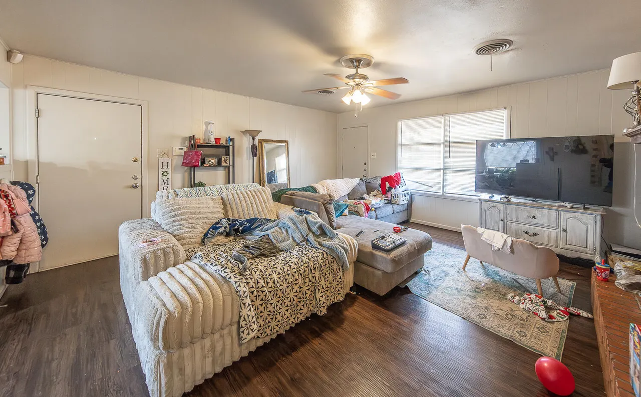 Photo 21 — 2412 33rd Street, Lubbock, TX 79411