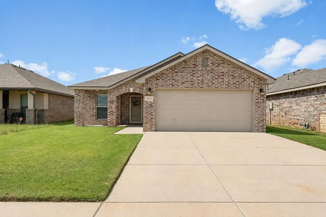 Photo 2 — 7519 103rd Street, Lubbock, TX 79424
