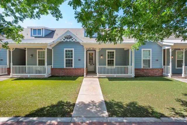 Front exterior — 2119 10th Street, Lubbock, TX 79401