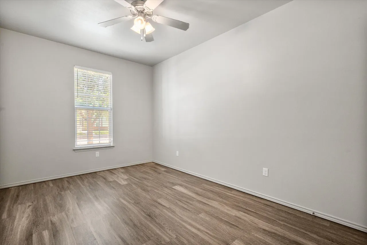 Photo 19 — 2119 10th Street, Lubbock, TX 79401