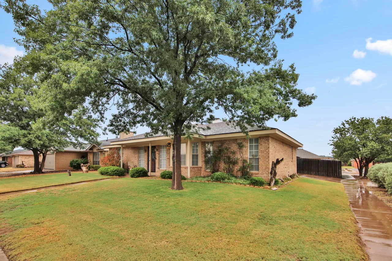 Photo 3 — 5724 96th Street, Lubbock, TX 79424