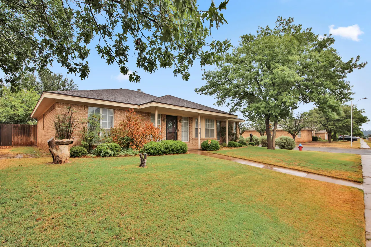 Photo 2 — 5724 96th Street, Lubbock, TX 79424