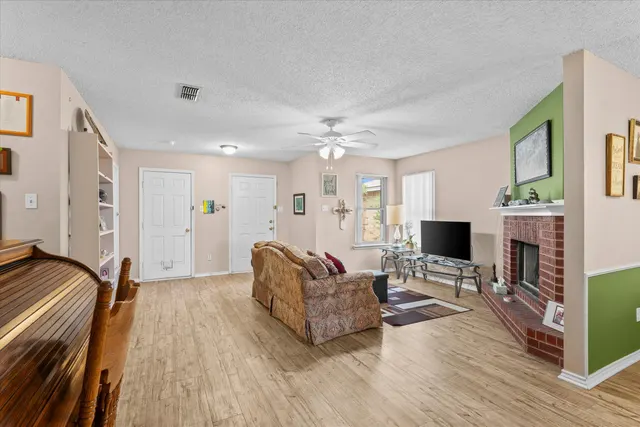 Photo 4 — 6209 13th Street, Lubbock, TX 79416