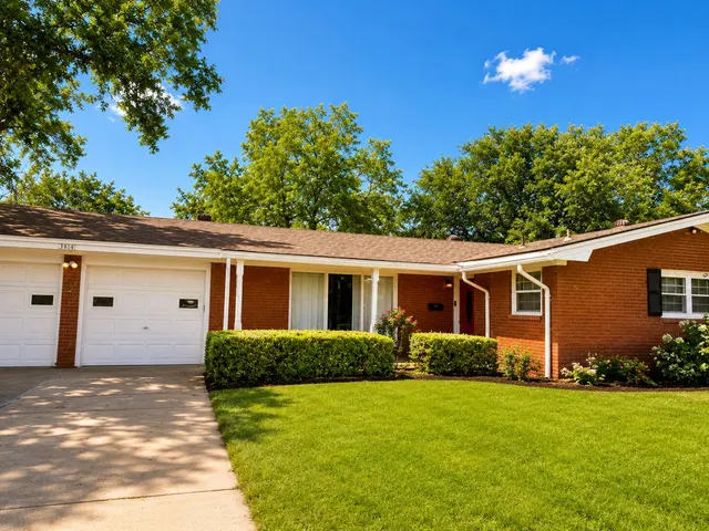 Front exterior — 3814 27th Street, Lubbock, TX 79410