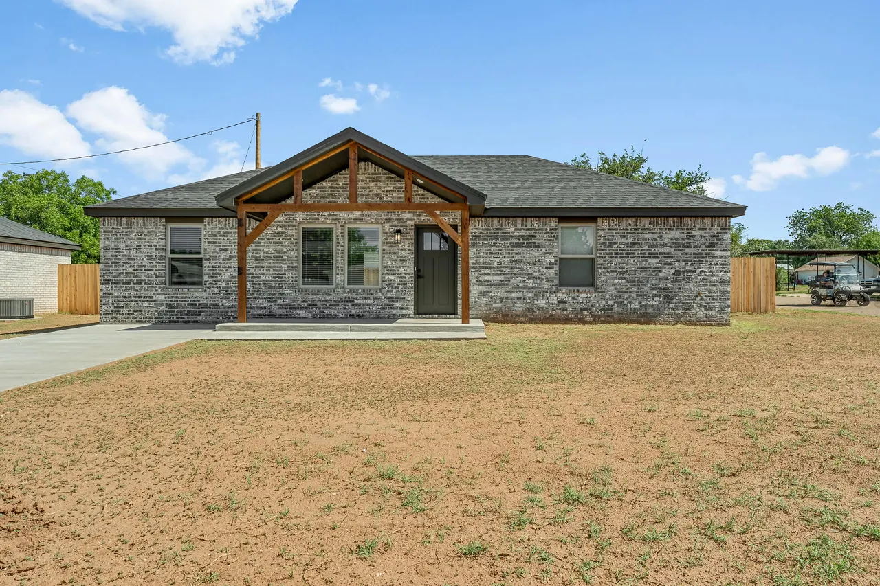 Front exterior — 702 11th Street, Abernathy, TX 79311