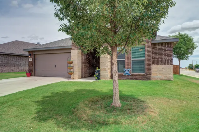 Photo 2 — 10119 Venita Avenue, Lubbock, TX 79424
