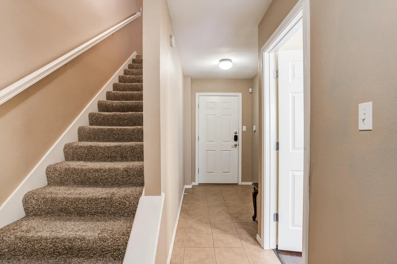 Photo 5 — 2101 Main Street 5, Lubbock, TX 79401