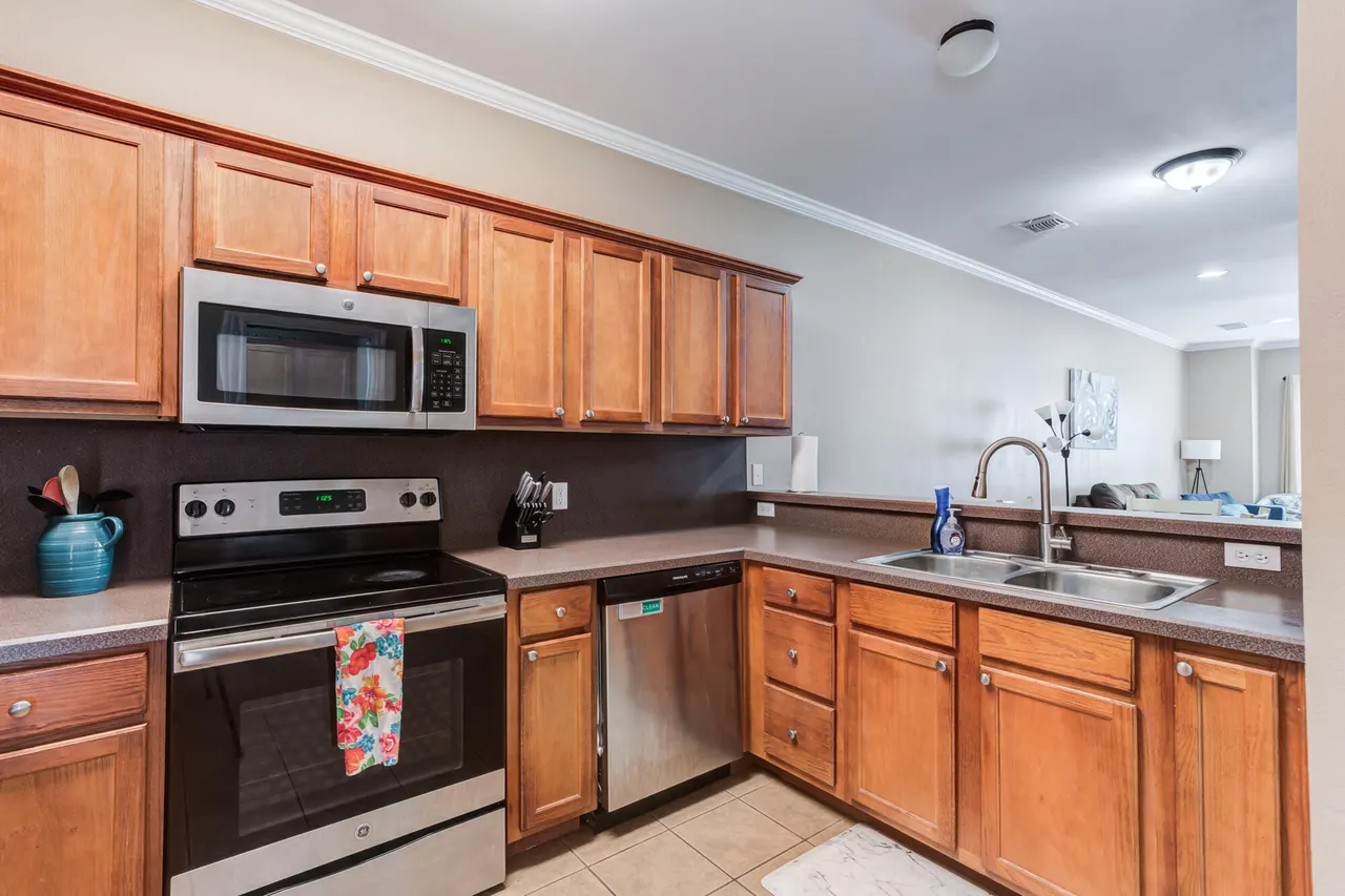 Photo 17 — 2101 Main Street 5, Lubbock, TX 79401