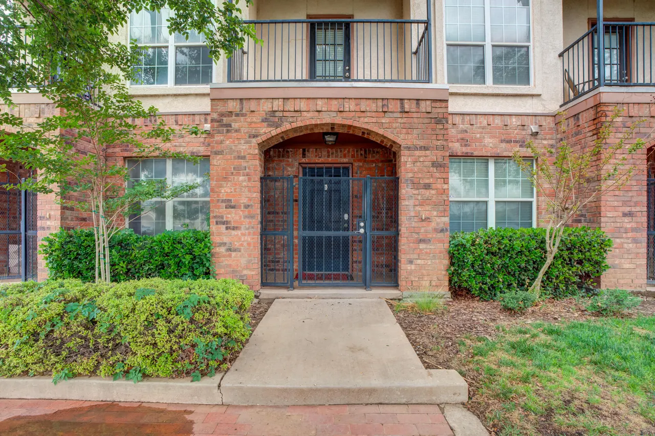 Photo 4 — 2101 Main Street 5, Lubbock, TX 79401
