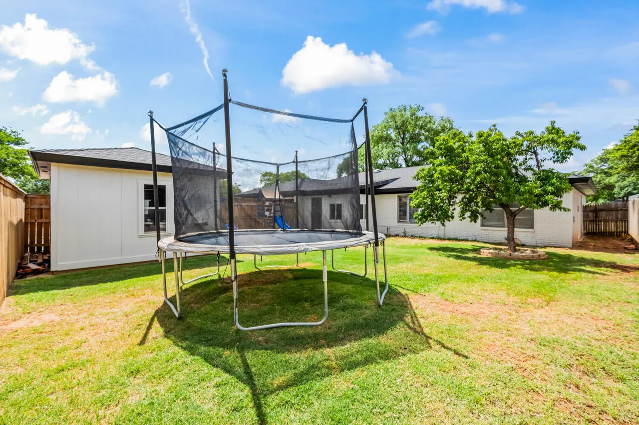 Photo 32 — 5402 89th Street, Lubbock, TX 79424