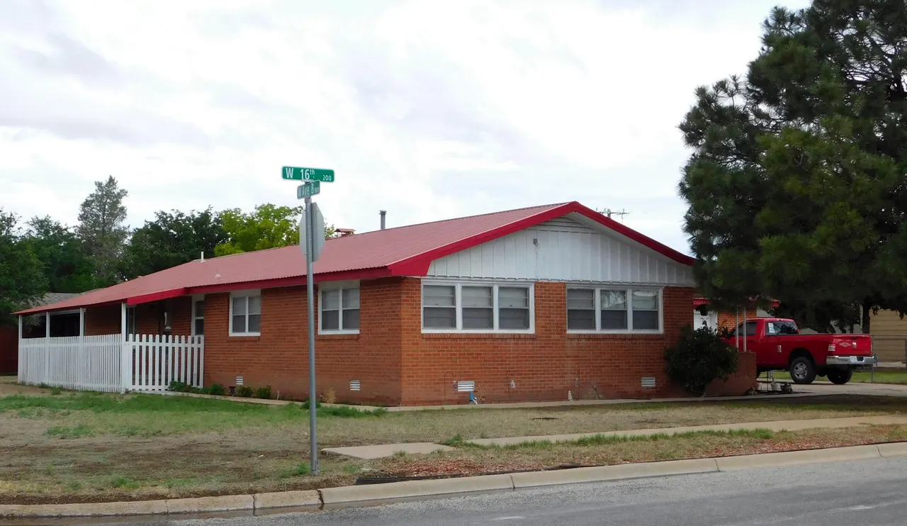 Photo 3 — 122 W 16th Street, Muleshoe, TX 79347