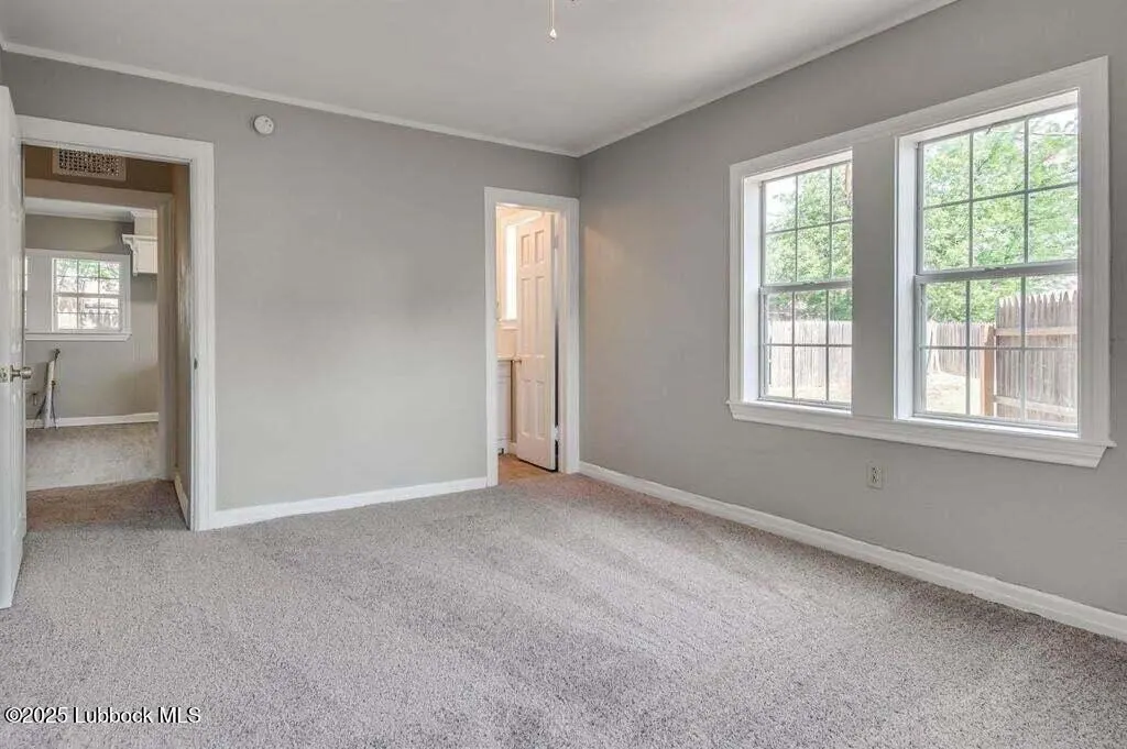 Photo 13 — 1910 26th Street, Lubbock, TX 79411
