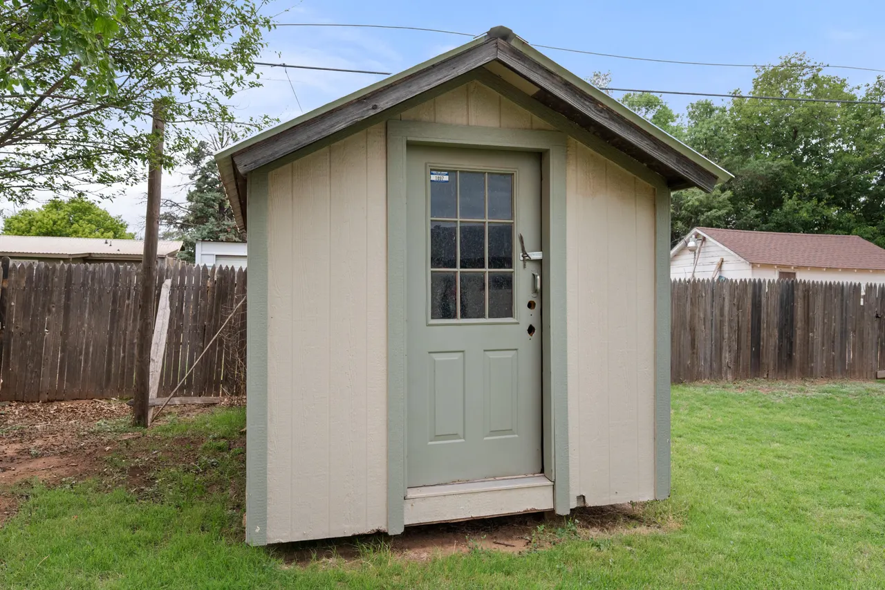 Photo 22 — 811 Zephyr Street, Plainview, TX 79072