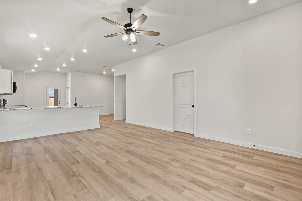 Photo 6 — 1309 Saratoga Avenue, Lubbock, TX 79416