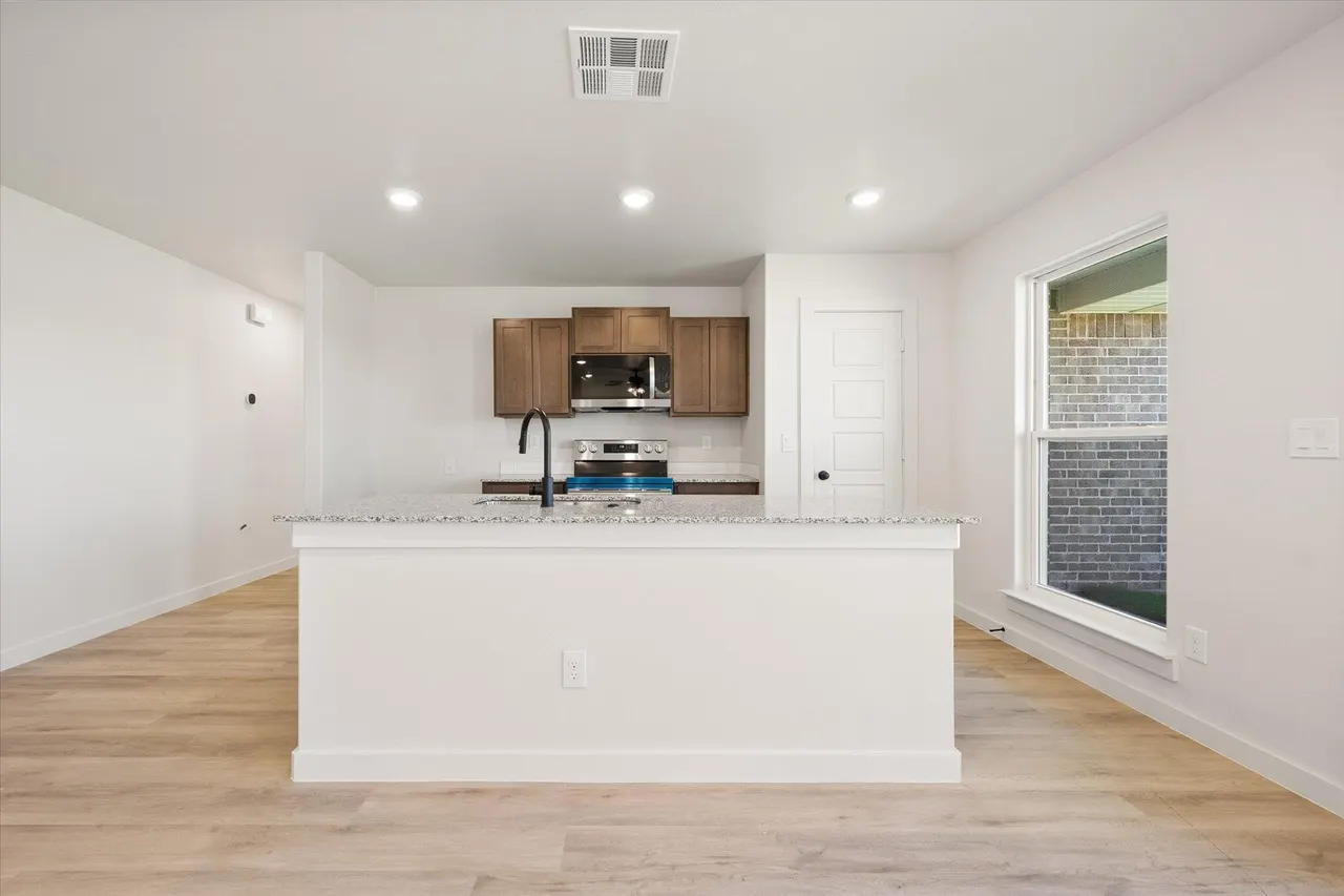 Photo 10 — 8312 26th Street, Lubbock, TX 79407