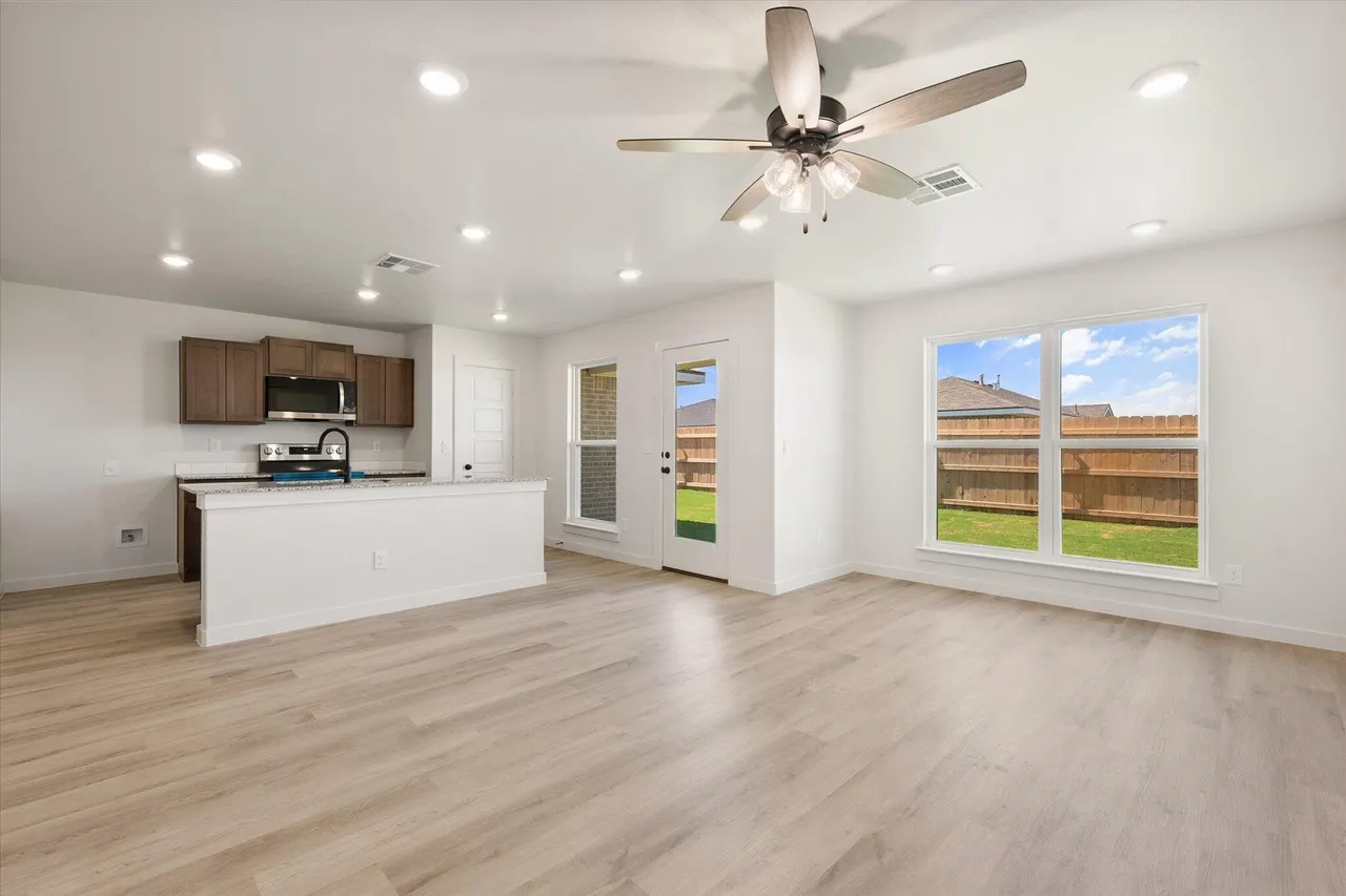 Photo 9 — 8312 26th Street, Lubbock, TX 79407