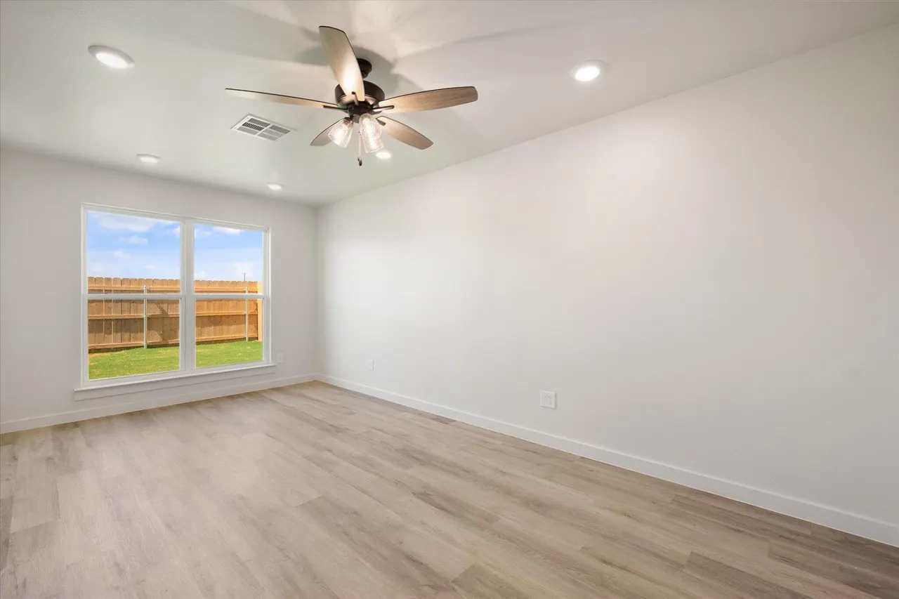 Photo 5 — 8312 26th Street, Lubbock, TX 79407