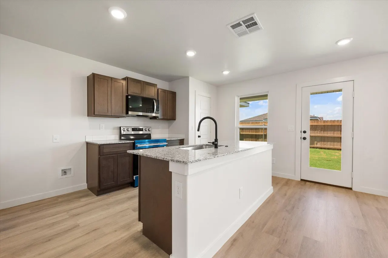 Photo 12 — 8312 26th Street, Lubbock, TX 79407