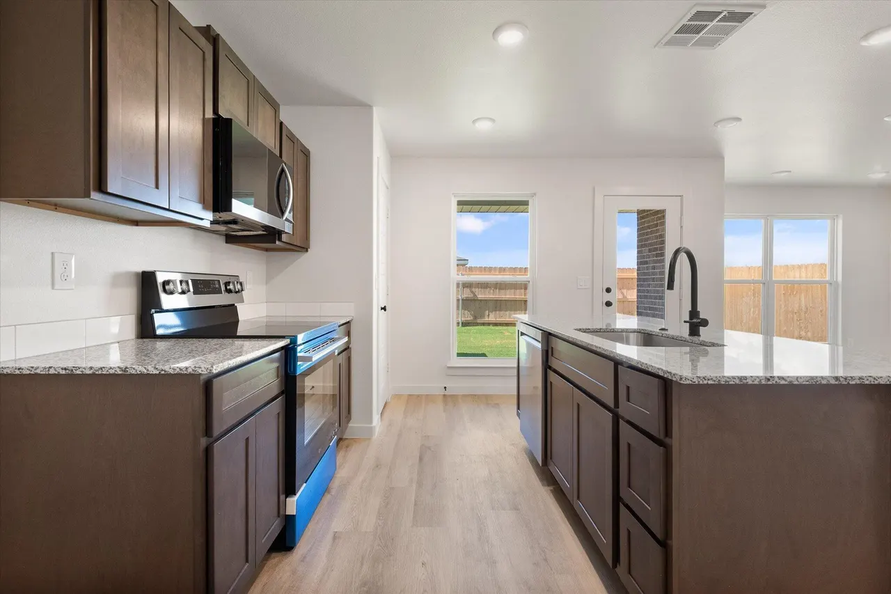 Photo 13 — 8312 26th Street, Lubbock, TX 79407
