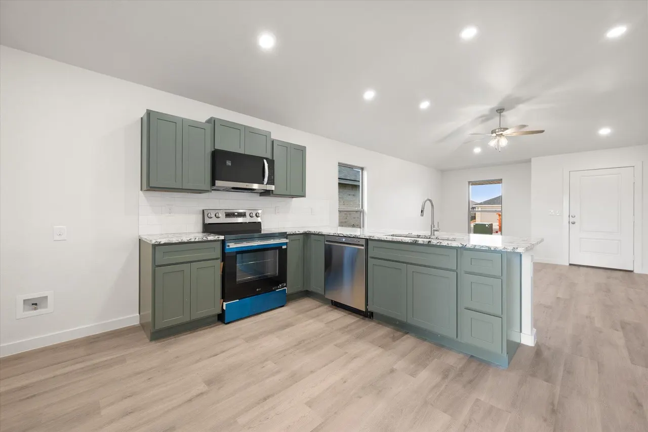 Photo 12 — 2412 Helena Avenue, Lubbock, TX 79407