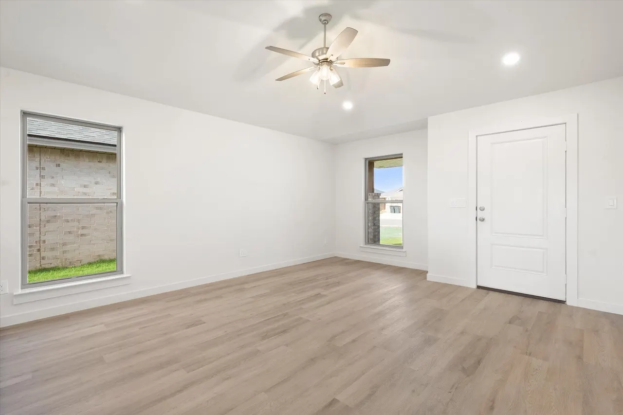 Photo 8 — 2412 Helena Avenue, Lubbock, TX 79407