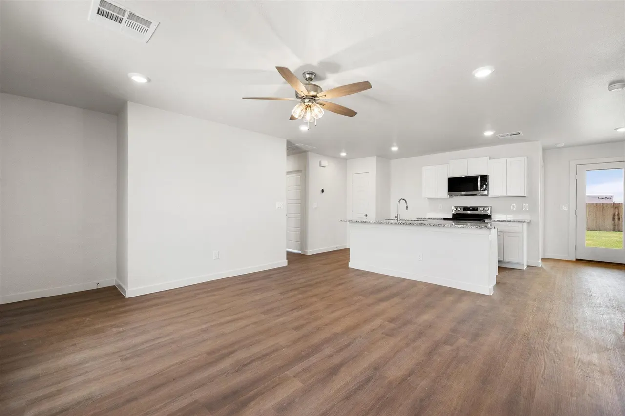 Photo 6 — 5613 Smith Street, Lubbock, TX 79416