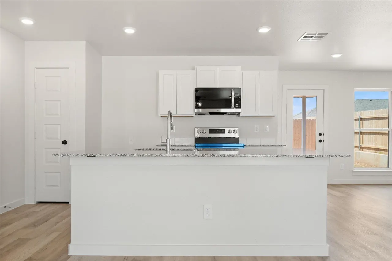 Photo 10 — 501 E 24th Street, Wolfforth, TX 79382