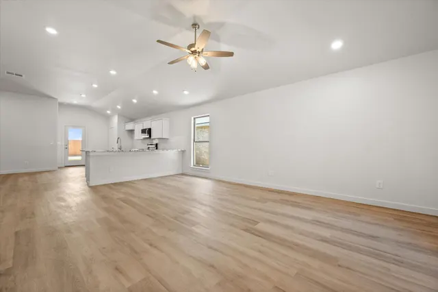 Photo 6 — 2004 Durham Avenue, Wolfforth, TX 79382