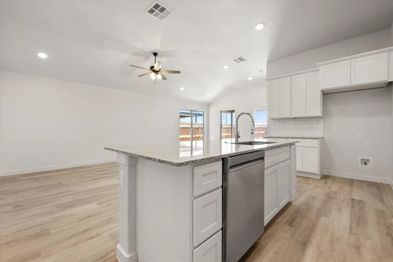 Photo 15 — 2006 Durham Avenue, Wolfforth, TX 79382