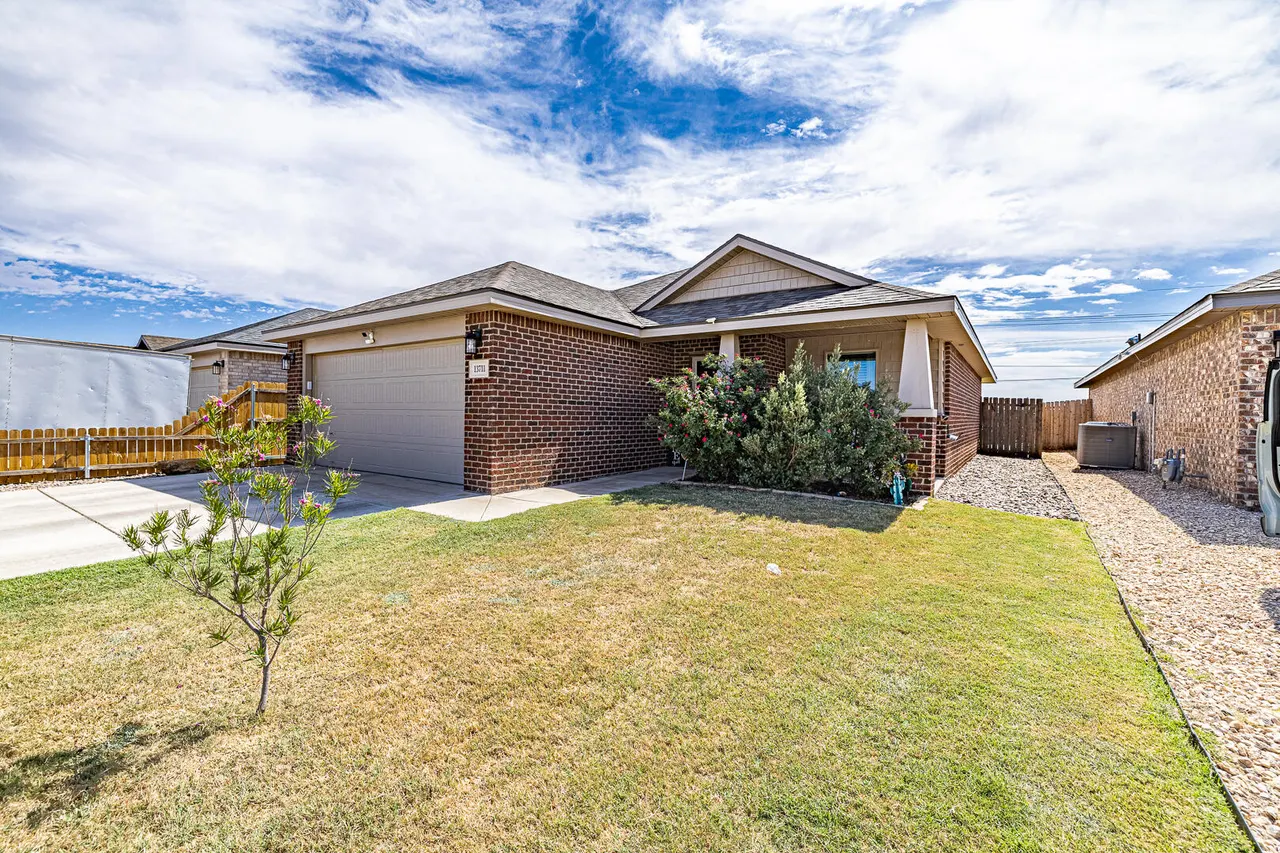 Photo 2 — 13711 Paris Avenue, Lubbock, TX 79423