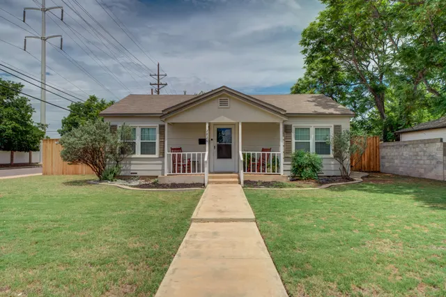 Front exterior — 2826 33rd Street, Lubbock, TX 79410