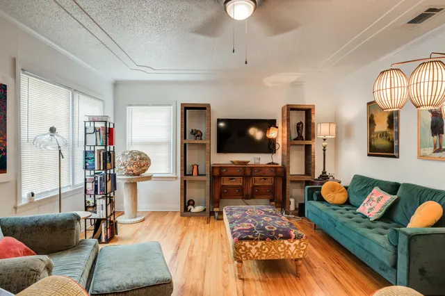Photo 6 — 2826 33rd Street, Lubbock, TX 79410