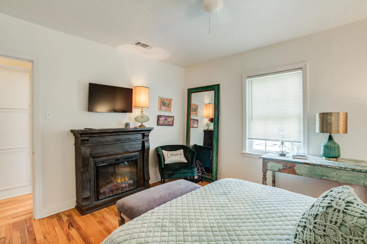 Photo 14 — 2826 33rd Street, Lubbock, TX 79410