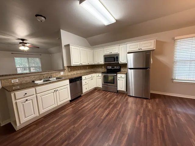 Photo 3 — 2622 112th Street, Lubbock, TX 79423
