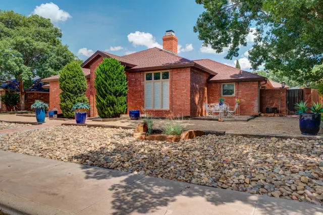 Photo 2 — 5806 86th Street, Lubbock, TX 79424