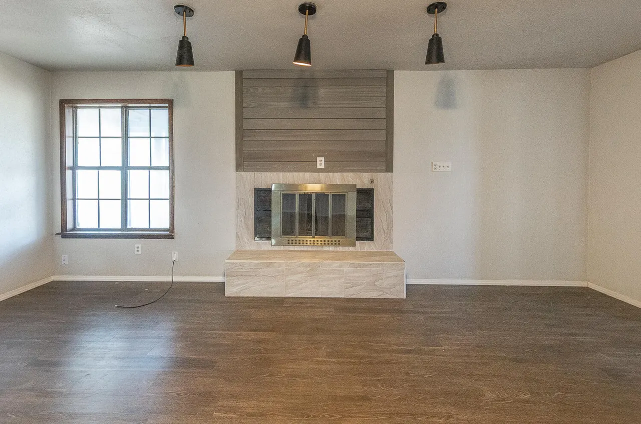 Photo 5 — 7441 34th Street, Lubbock, TX 79407
