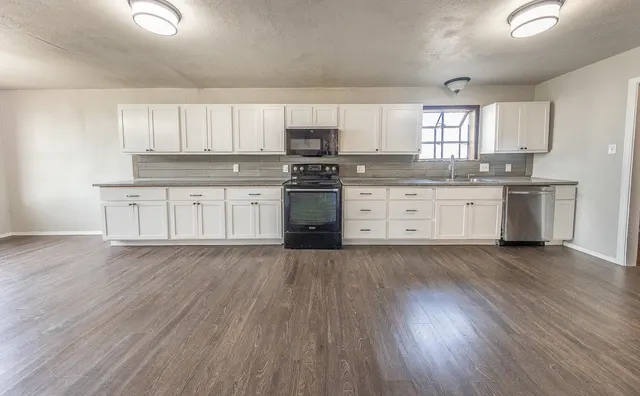 Photo 6 — 7441 34th Street, Lubbock, TX 79407