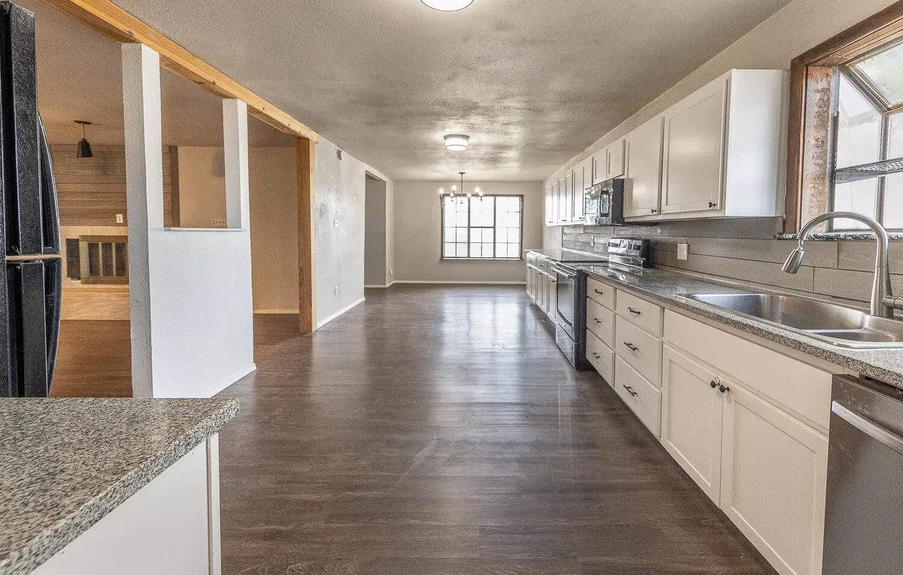 Photo 7 — 7441 34th Street, Lubbock, TX 79407