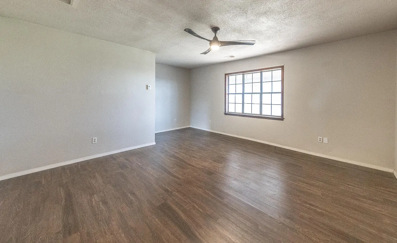 Photo 11 — 7441 34th Street, Lubbock, TX 79407